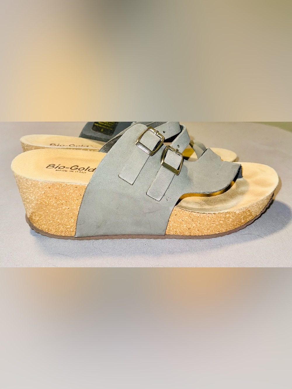 Bio-Gold Grey Double-Buckle Toe-Loop Wedge Sandals w.box